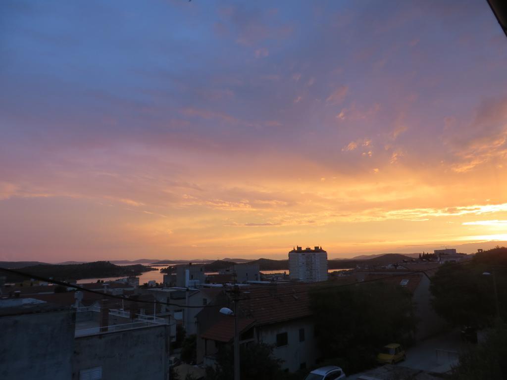 Apartment Simaris - Spacious With Terrace And Sea View Sibenik Exterior photo